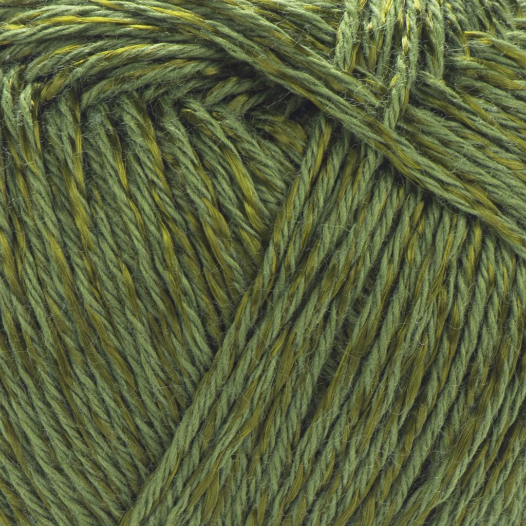 YarnArt Style 679